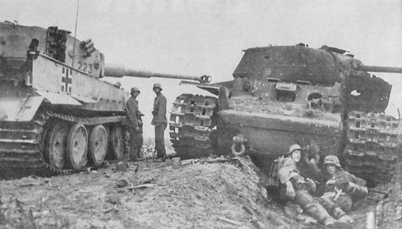 Tiger_223_and_KV-1S_tanks_zpssbbwk6qw.jpg