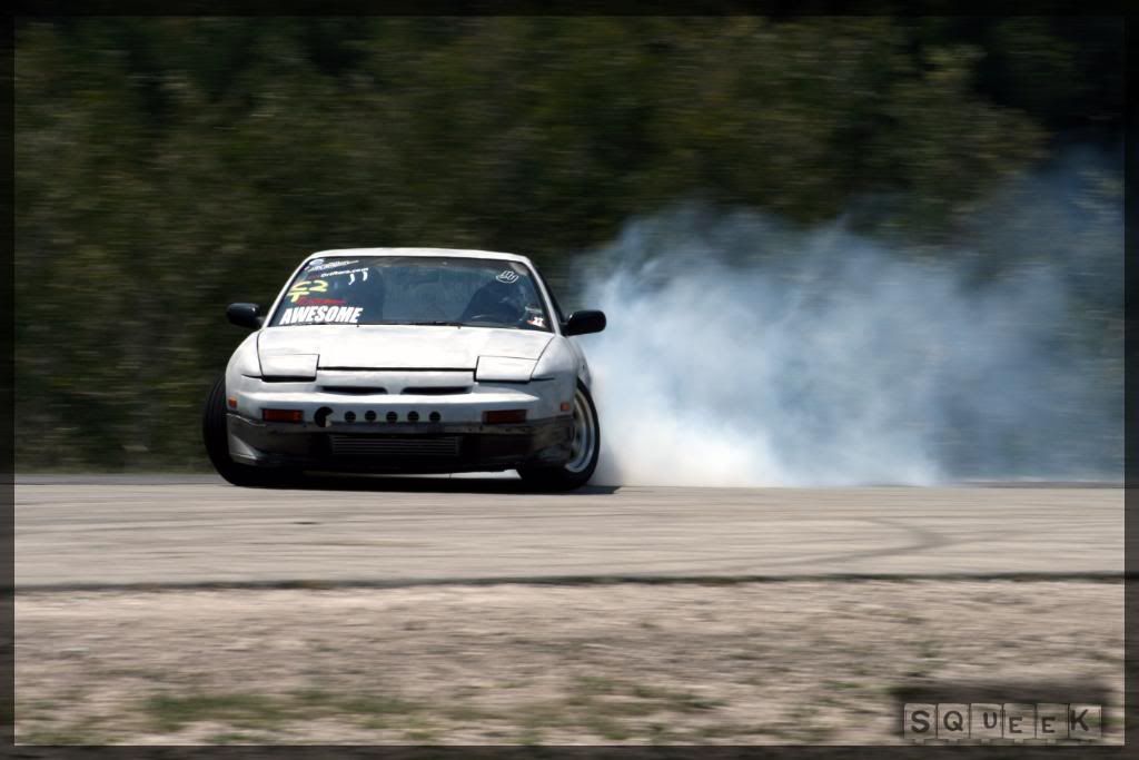 IMAGE: http://i258.photobucket.com/albums/hh250/jdm_squeek/dRIFT/IMG_3993copy.jpg