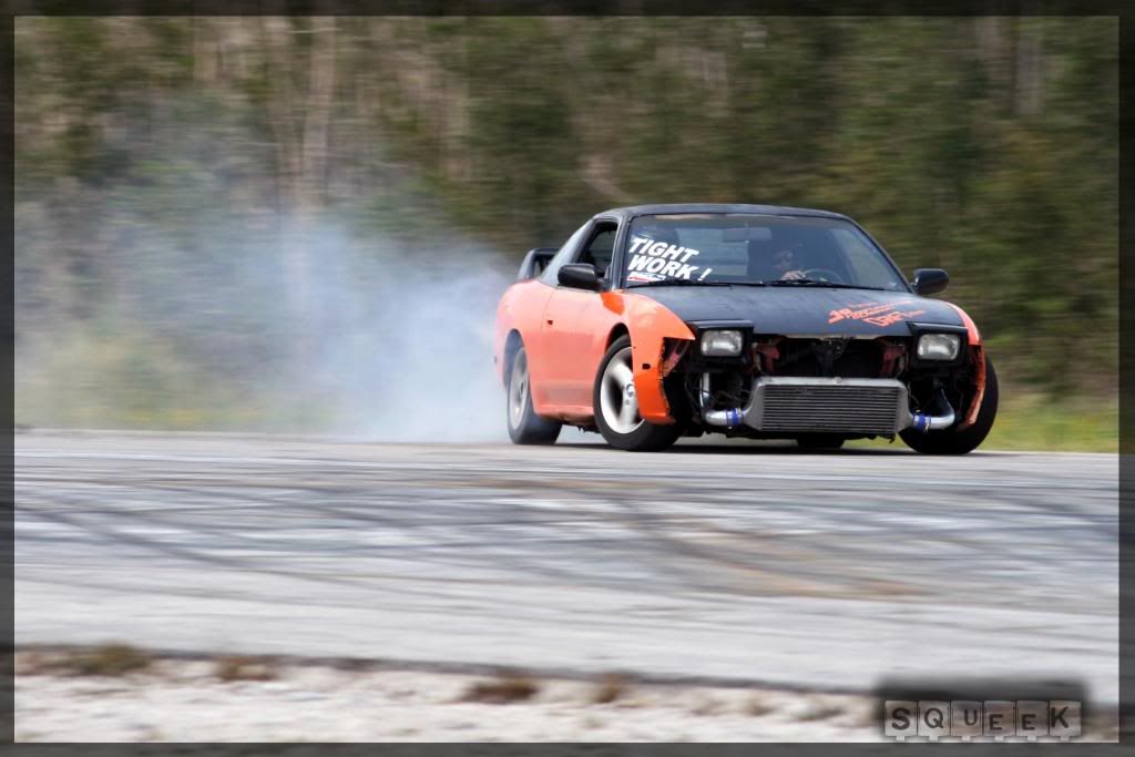 IMAGE: http://i258.photobucket.com/albums/hh250/jdm_squeek/dRIFT/IMG_4017copy.jpg