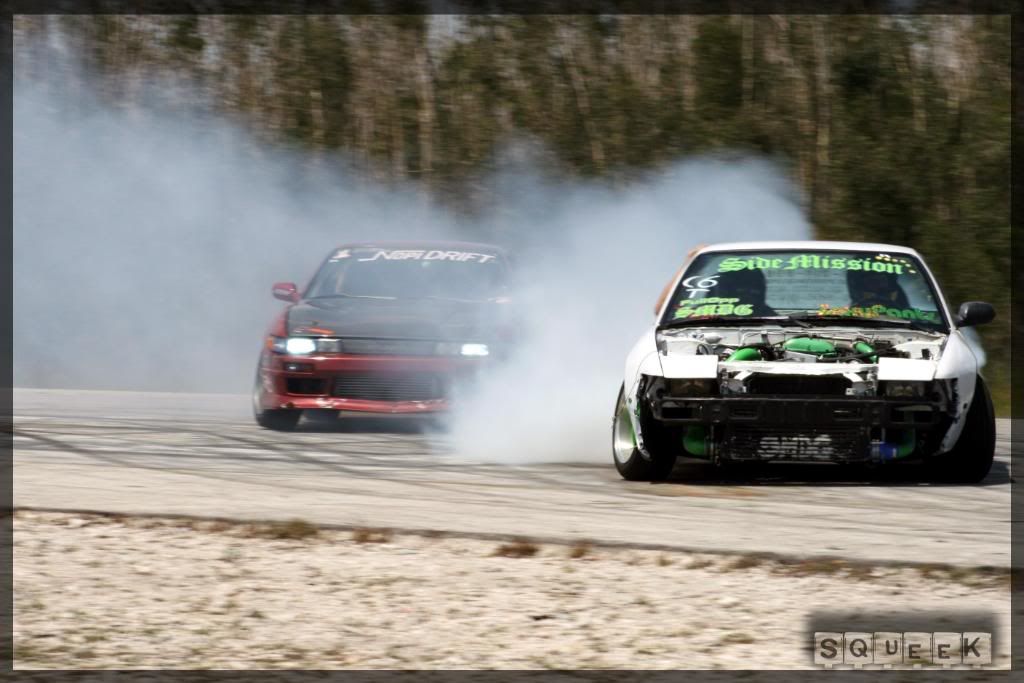 IMAGE: http://i258.photobucket.com/albums/hh250/jdm_squeek/dRIFT/IMG_4034copy.jpg