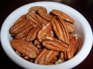 walnuts pecans difference