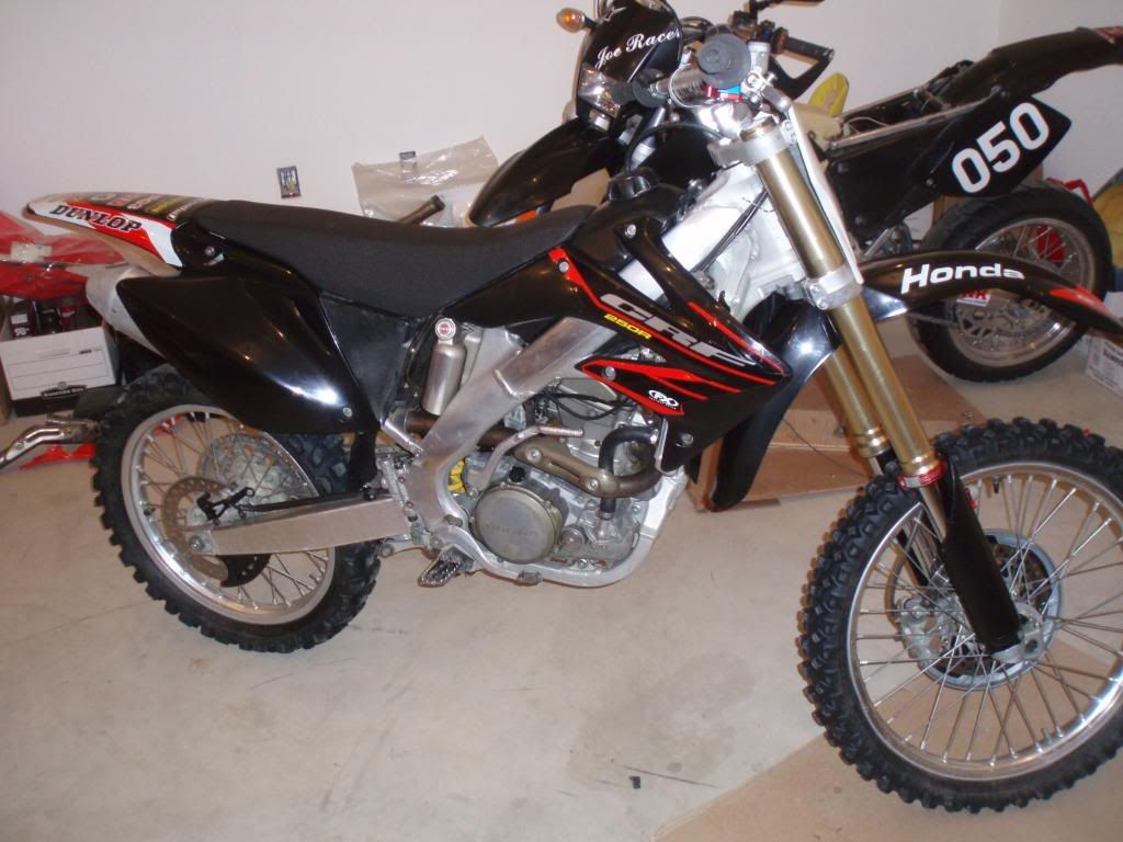 IMAGE: http://i258.photobucket.com/albums/hh255/Akita45/04%20crf%20250/P1010071.jpg