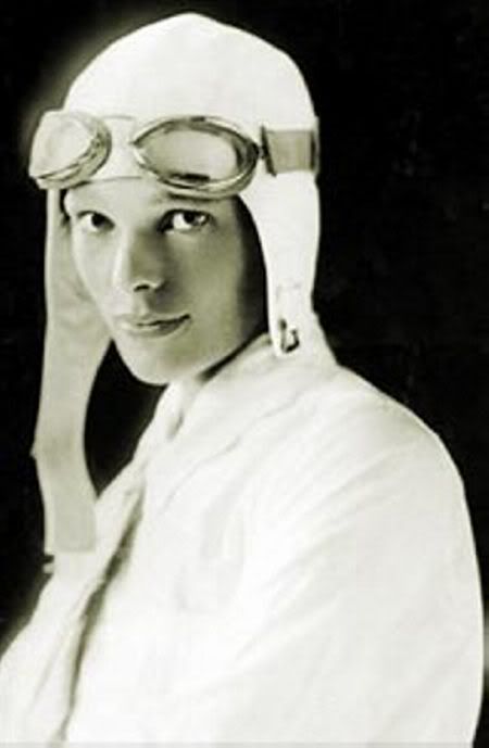 Amelia-Earhart_Foto_1.jpg 