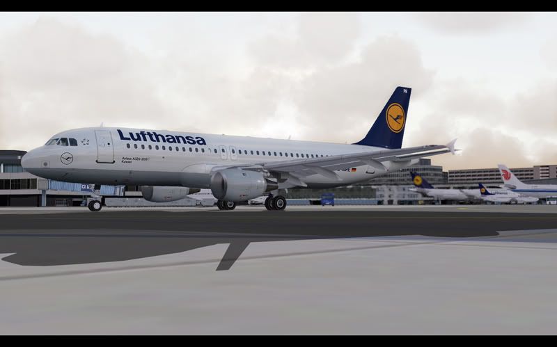 http://i258.photobucket.com/albums/hh256/chappati_21/Lufthansa%202%20shots/Lufthansa2.jpg