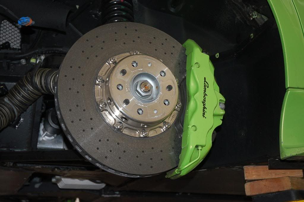 lp 640 bumper fix and caliper paint